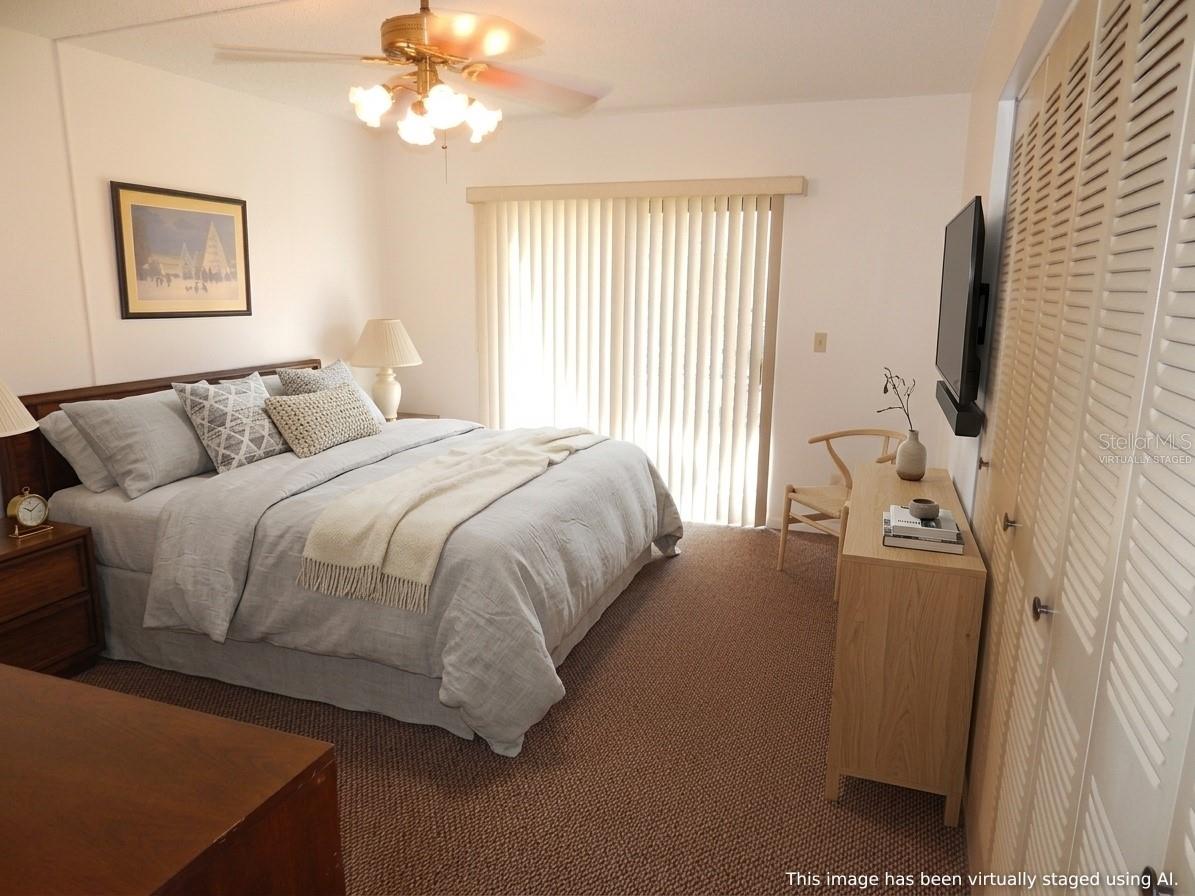 LA CASA CONDOS - Residential