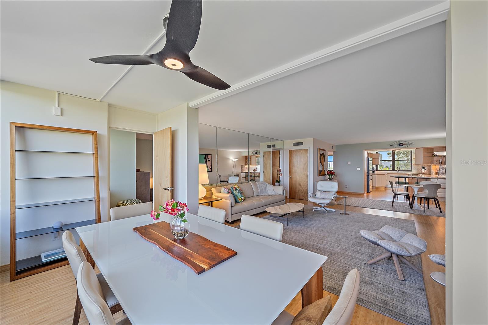 814 BAYPORT WAY