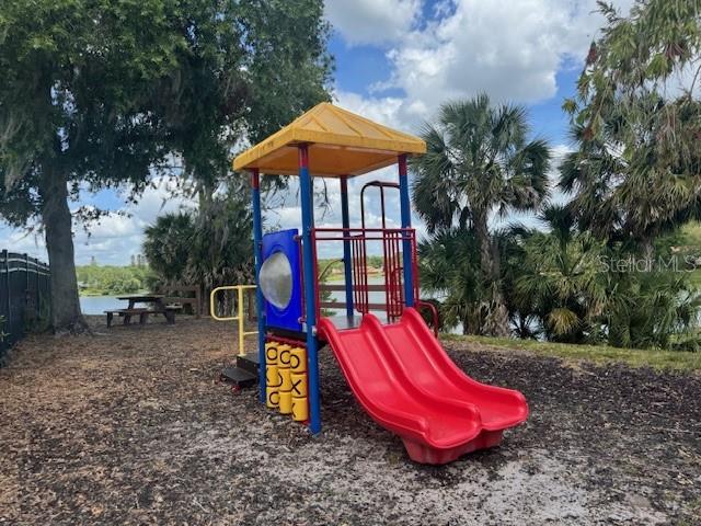 LAKE FOREST UNIT 1 - Residential Lease