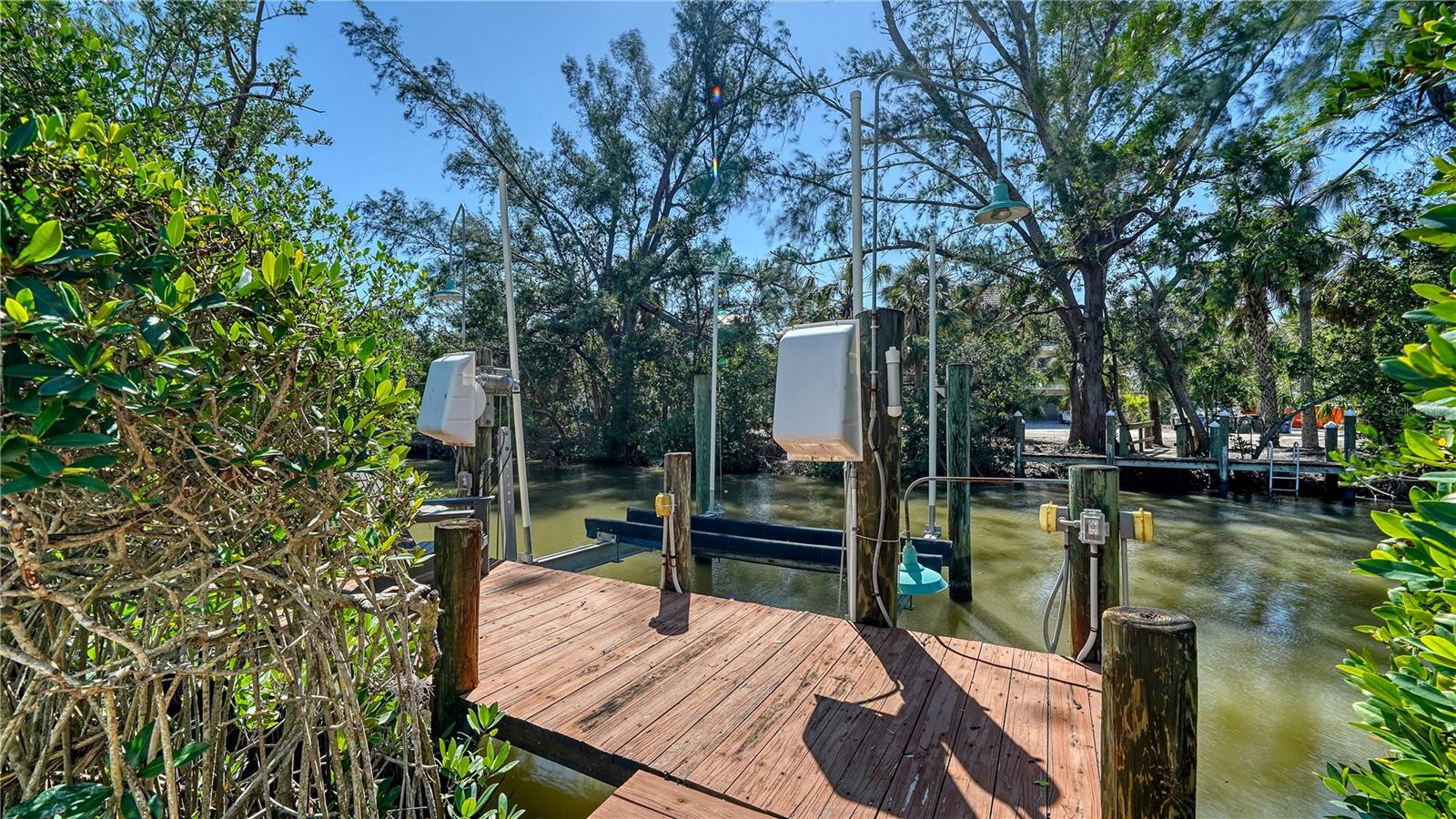 462 ISLAND CIRCLE