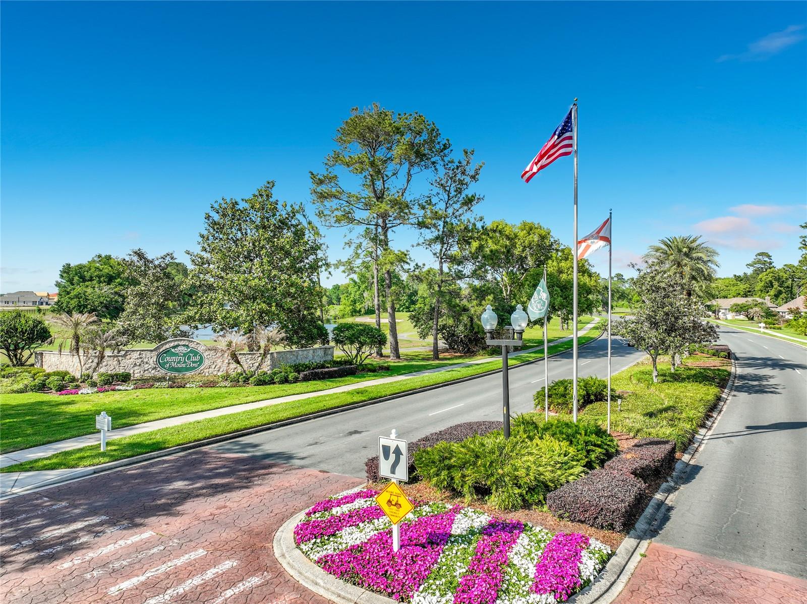 MOUNT DORA COUNTRY CLUB MOUNT DORA UNIT 02 - Residential