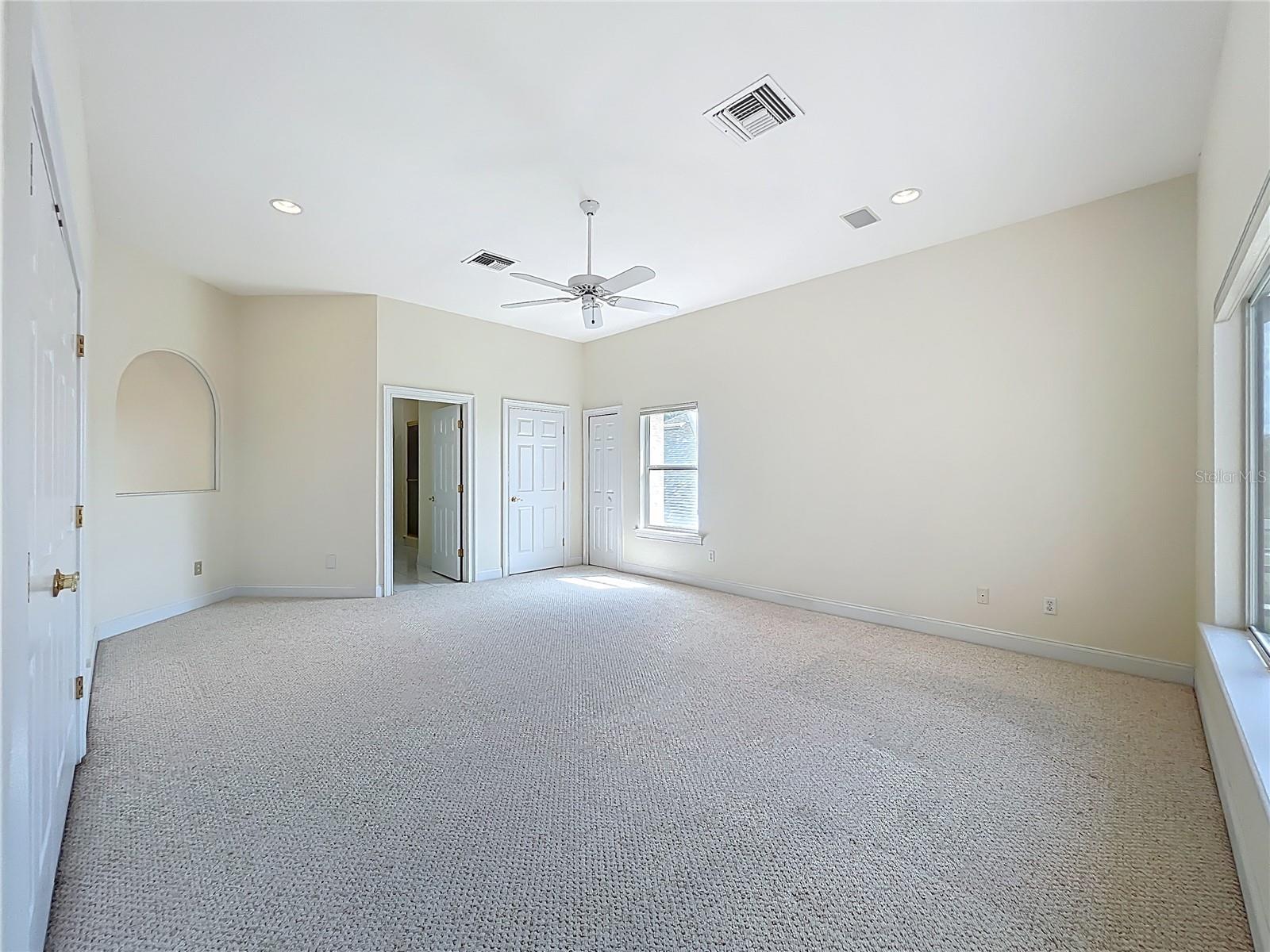 MOUNT DORA COUNTRY CLUB MOUNT DORA UNIT 02 - Residential