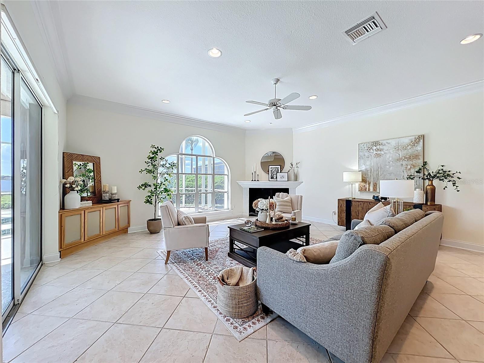 MOUNT DORA COUNTRY CLUB MOUNT DORA UNIT 02 - Residential