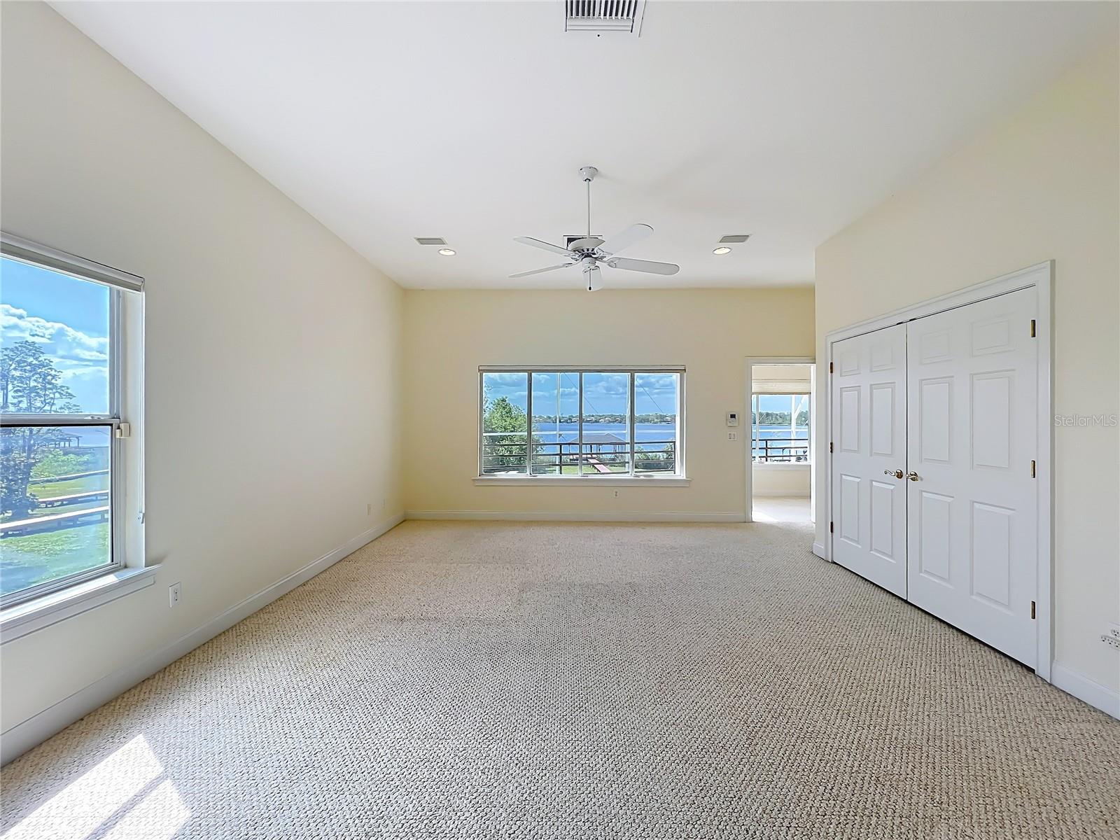 MOUNT DORA COUNTRY CLUB MOUNT DORA UNIT 02 - Residential