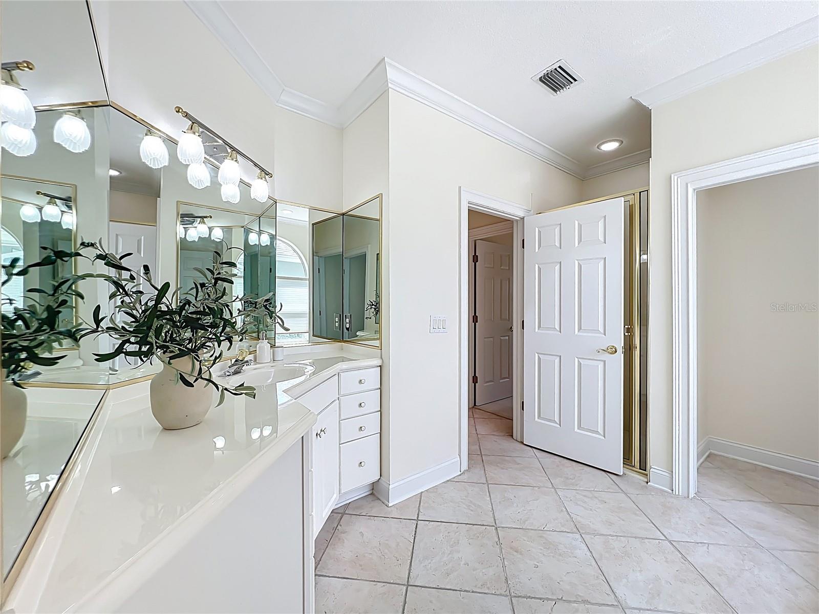 MOUNT DORA COUNTRY CLUB MOUNT DORA UNIT 02 - Residential