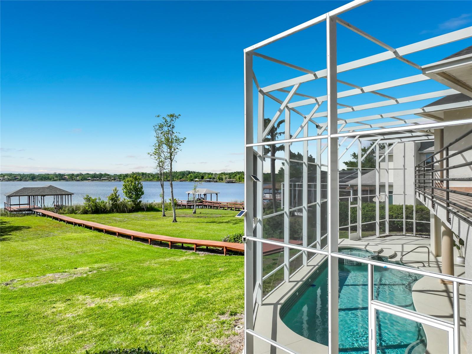 MOUNT DORA COUNTRY CLUB MOUNT DORA UNIT 02 - Residential