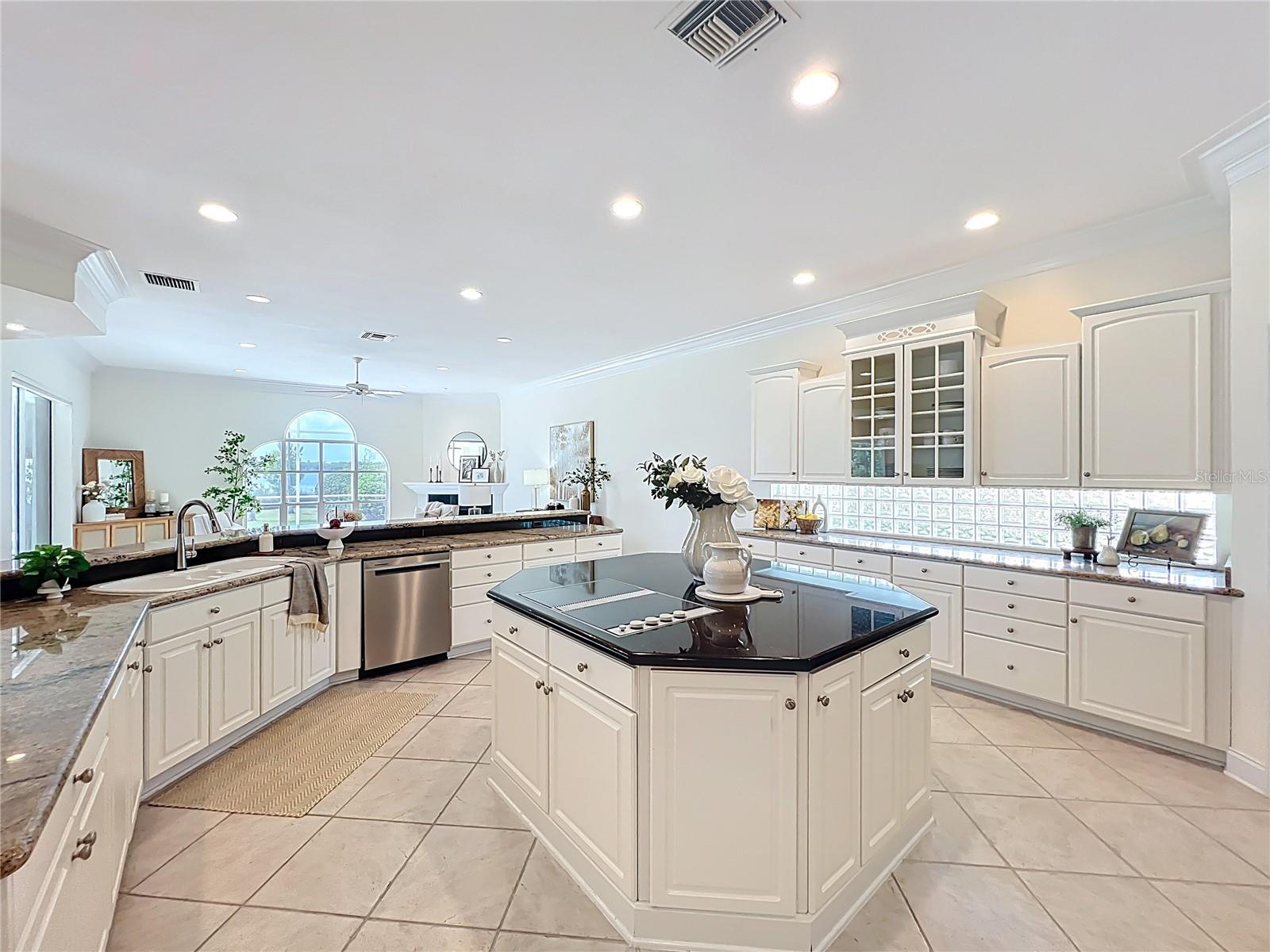 MOUNT DORA COUNTRY CLUB MOUNT DORA UNIT 02 - Residential