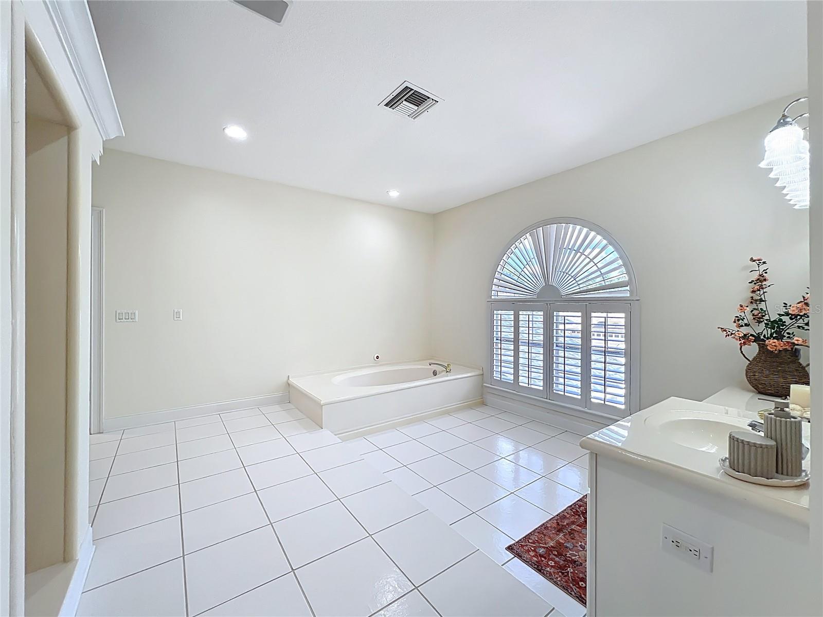 MOUNT DORA COUNTRY CLUB MOUNT DORA UNIT 02 - Residential