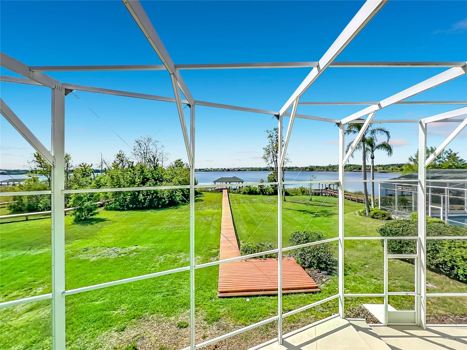 MOUNT DORA COUNTRY CLUB MOUNT DORA UNIT 02 - Residential