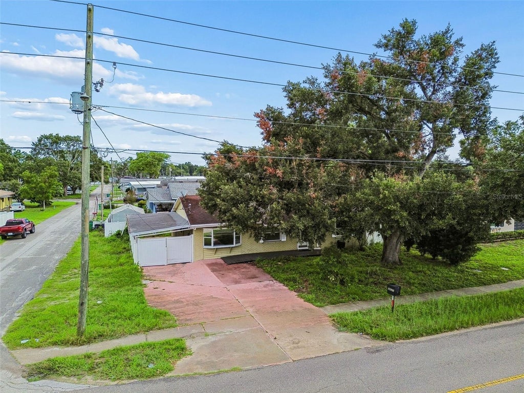 Photo of 38621 North Avenue, Zephyrhills, FL 33542 (MLS # TB8540765)