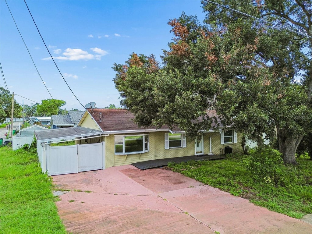 Photo of 38621 North Avenue, Zephyrhills, FL 33542 (MLS # TB8540765)