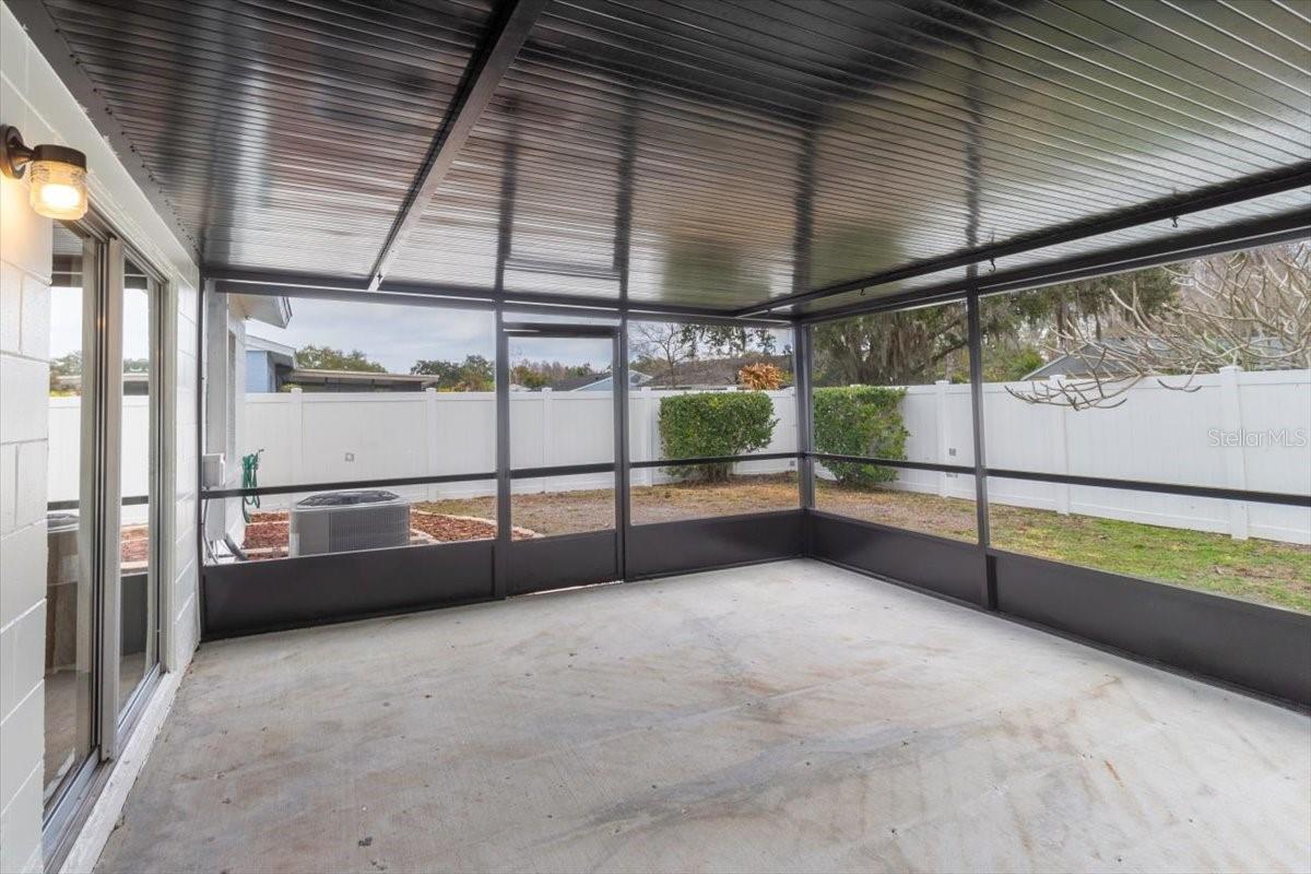 CARROLLWOOD MEADOWS UNIT XI - Residential