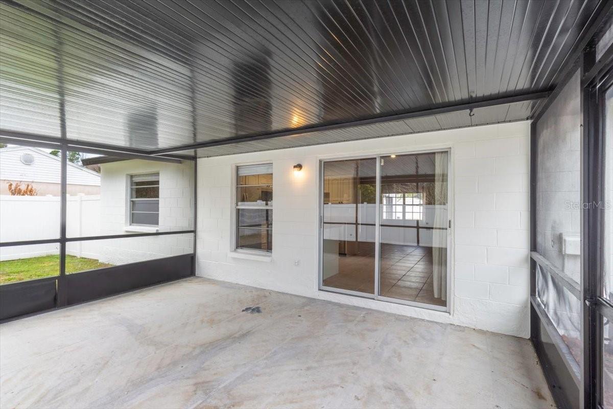 CARROLLWOOD MEADOWS UNIT XI - Residential