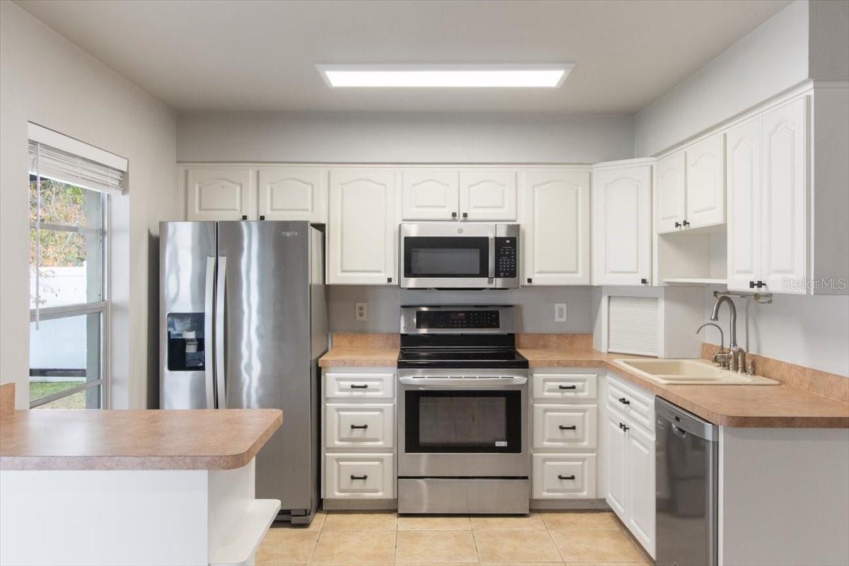 CARROLLWOOD MEADOWS UNIT XI - Residential