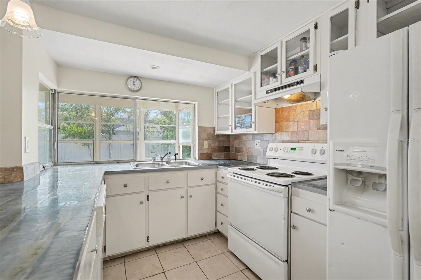 BEACON SQUARE - Residential