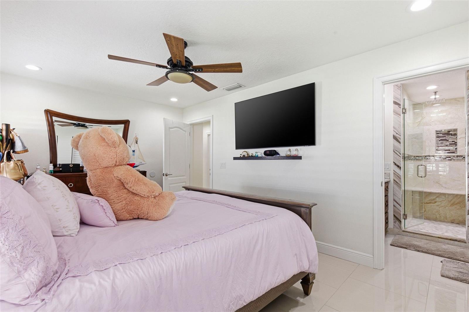 TWELVE OAKS - Residential