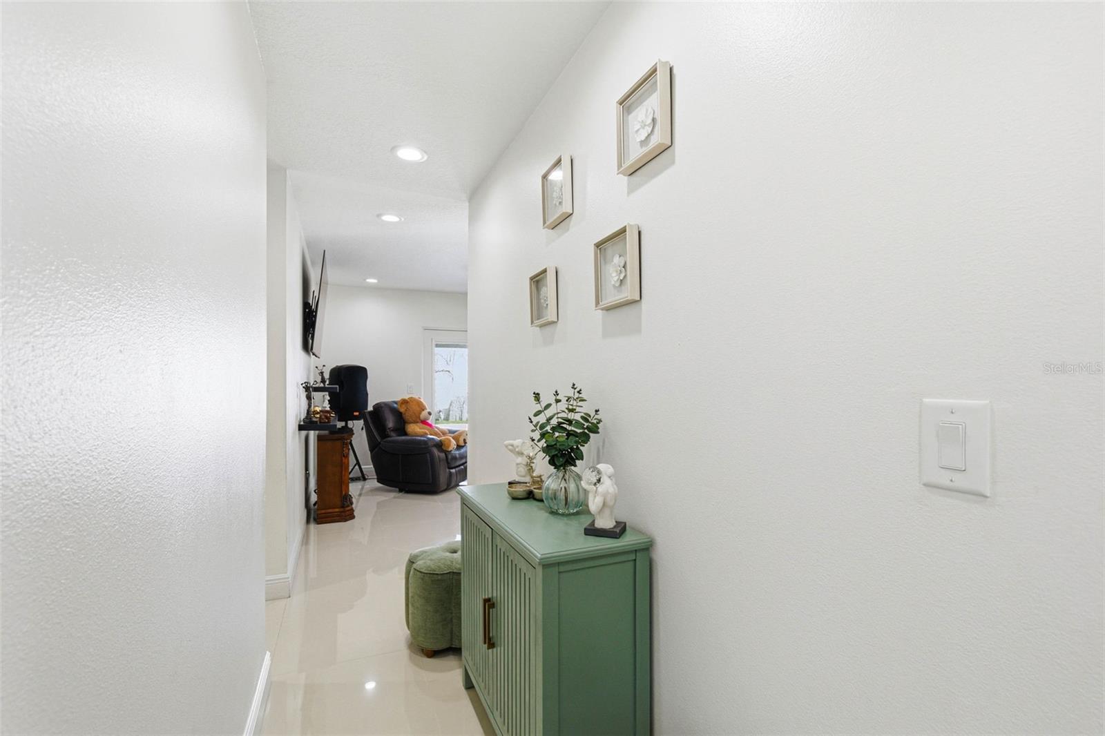 TWELVE OAKS - Residential