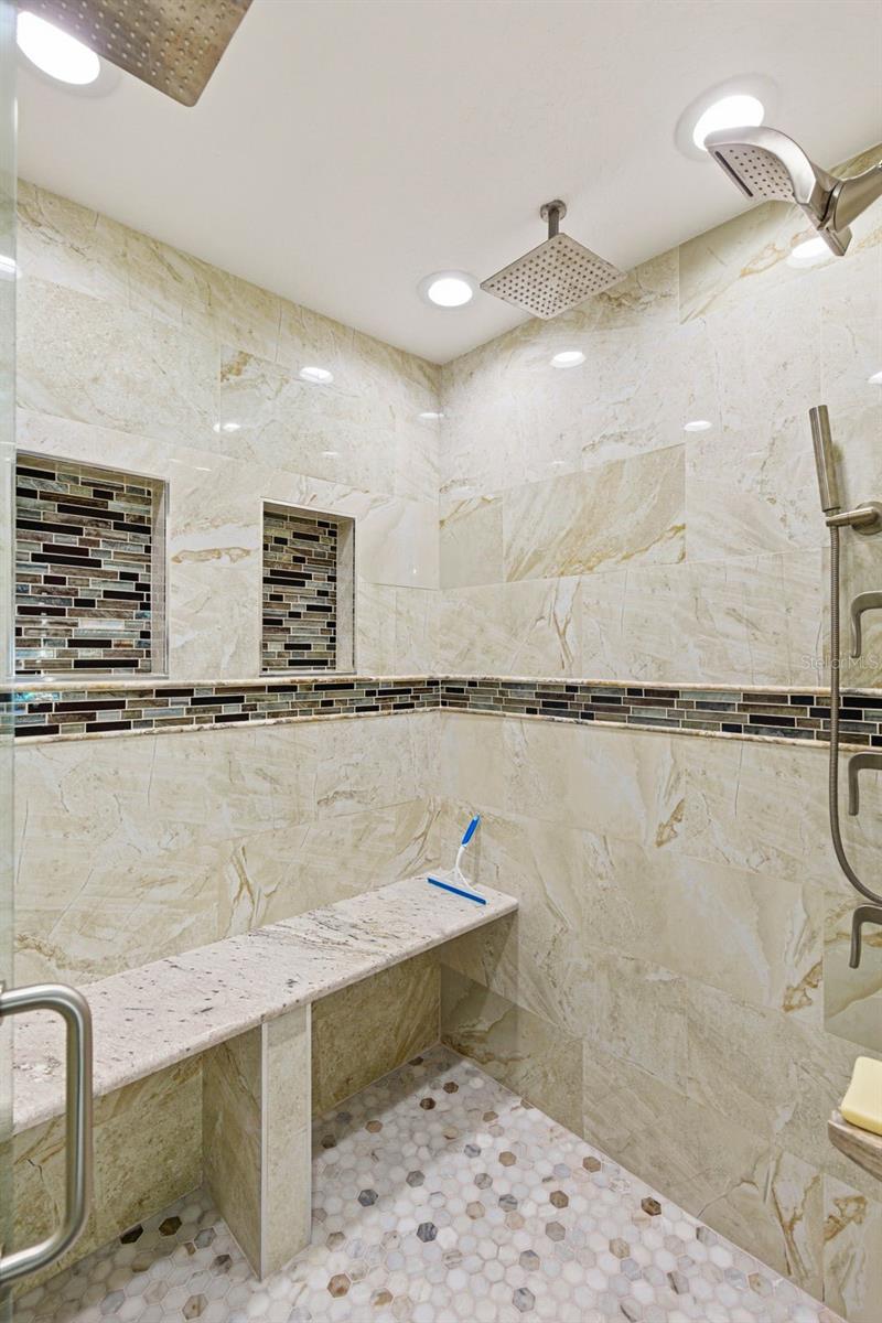 TWELVE OAKS - Residential