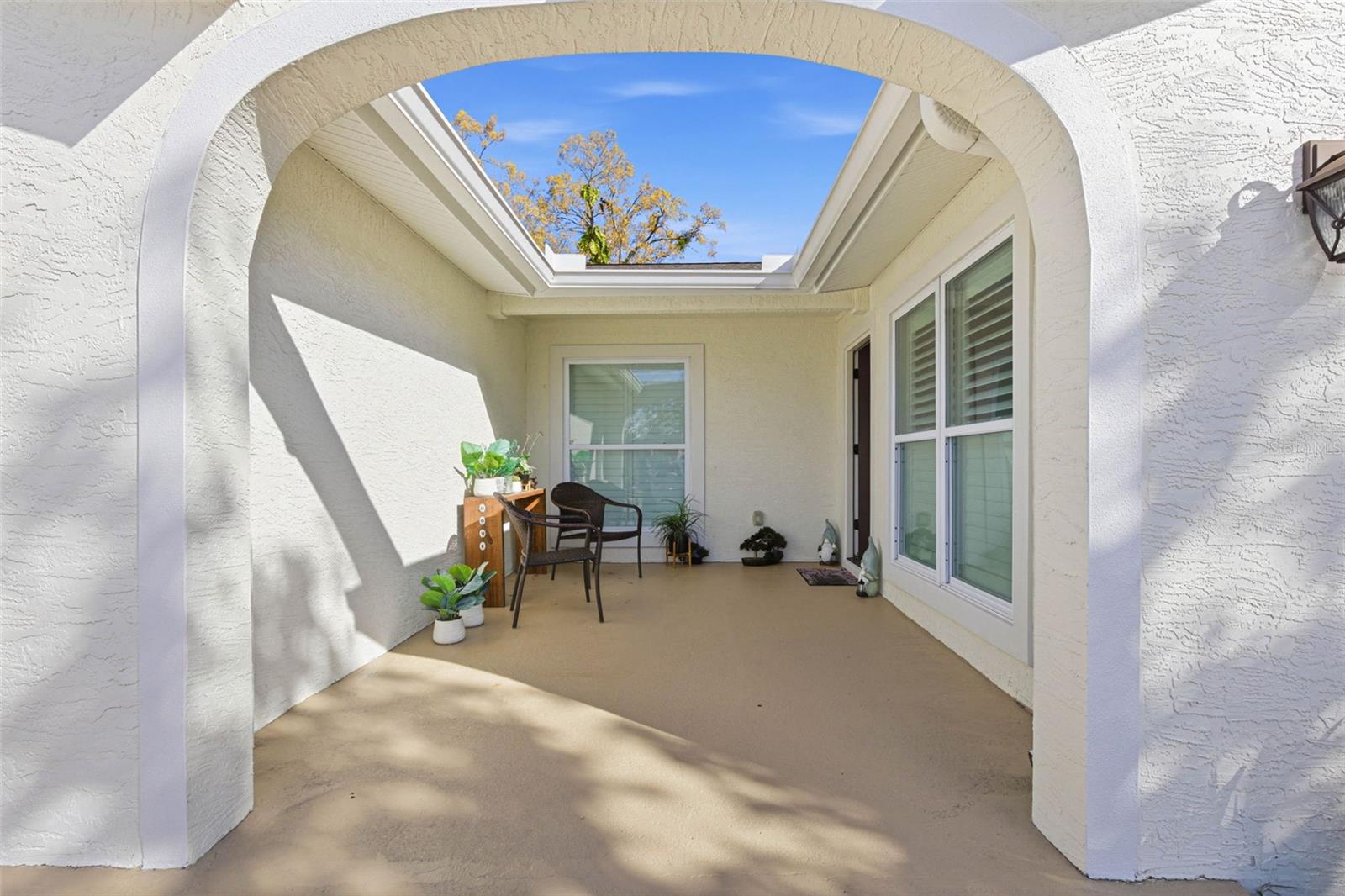 TWELVE OAKS - Residential