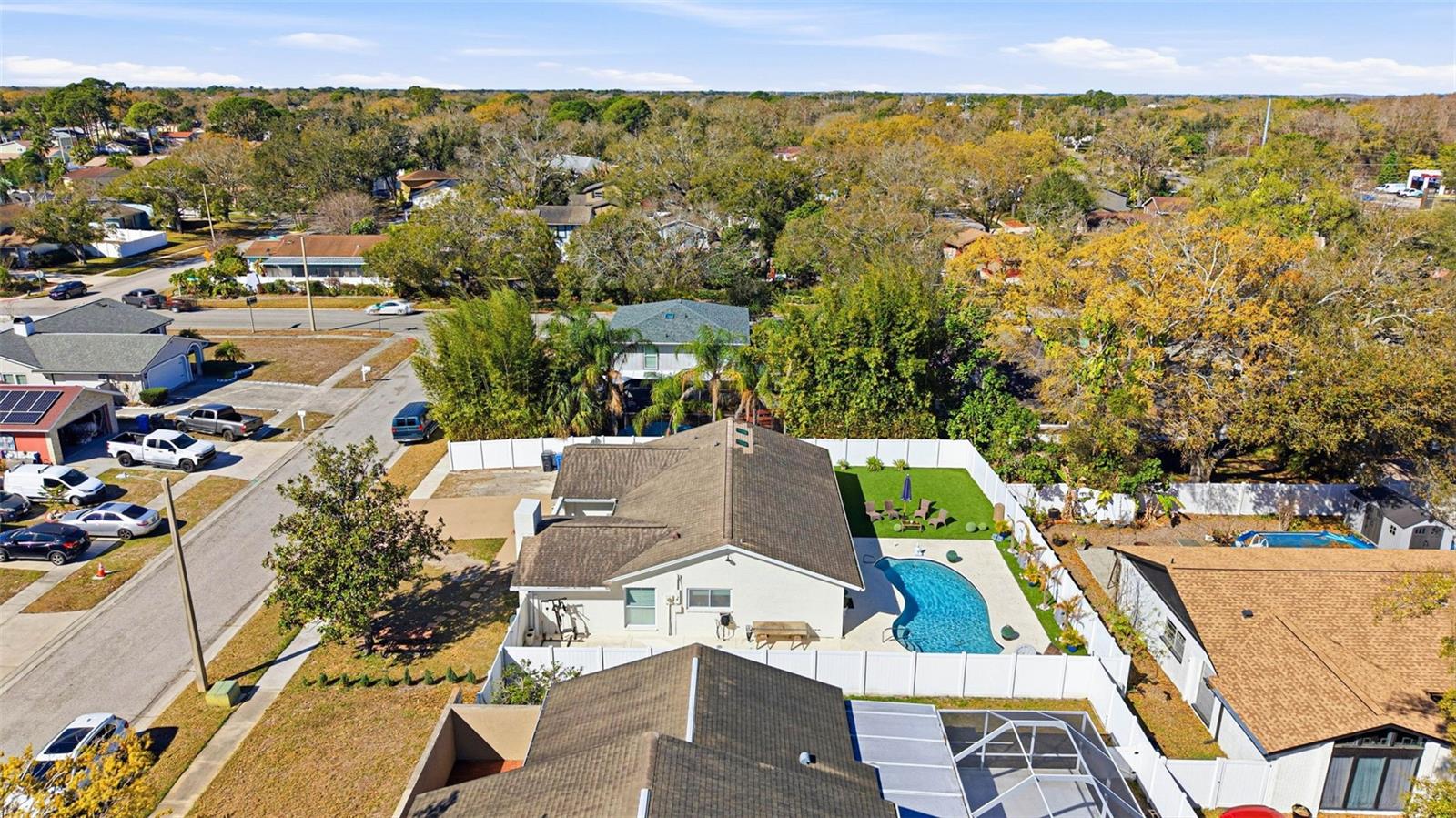 TWELVE OAKS - Residential