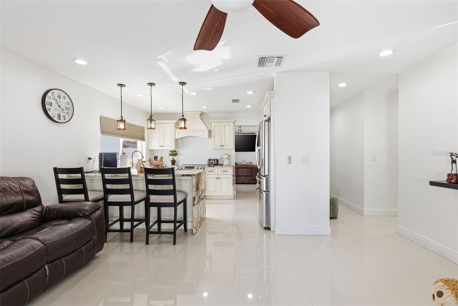 TWELVE OAKS - Residential