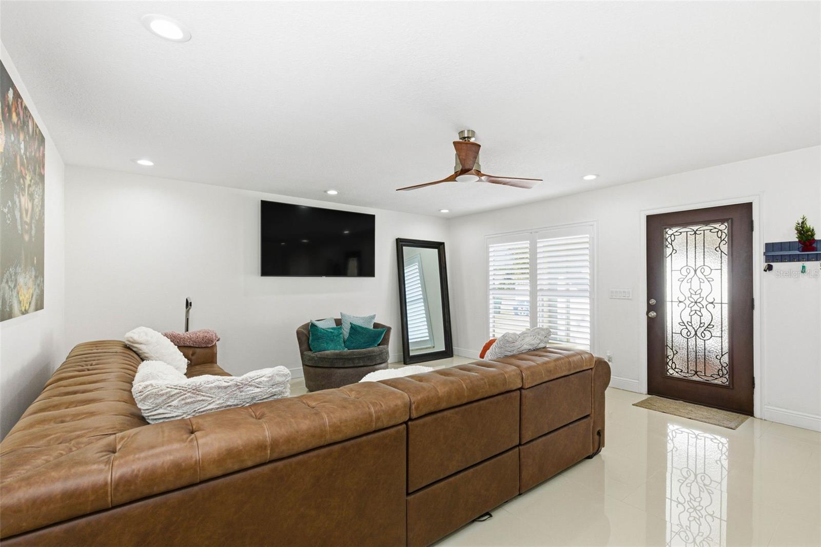 TWELVE OAKS - Residential