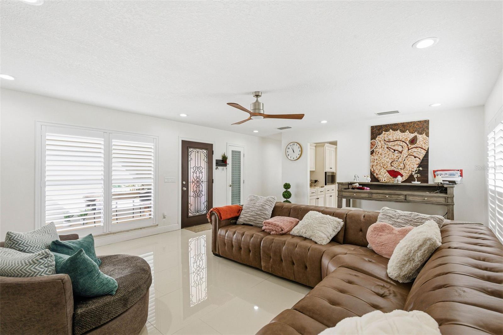 TWELVE OAKS - Residential