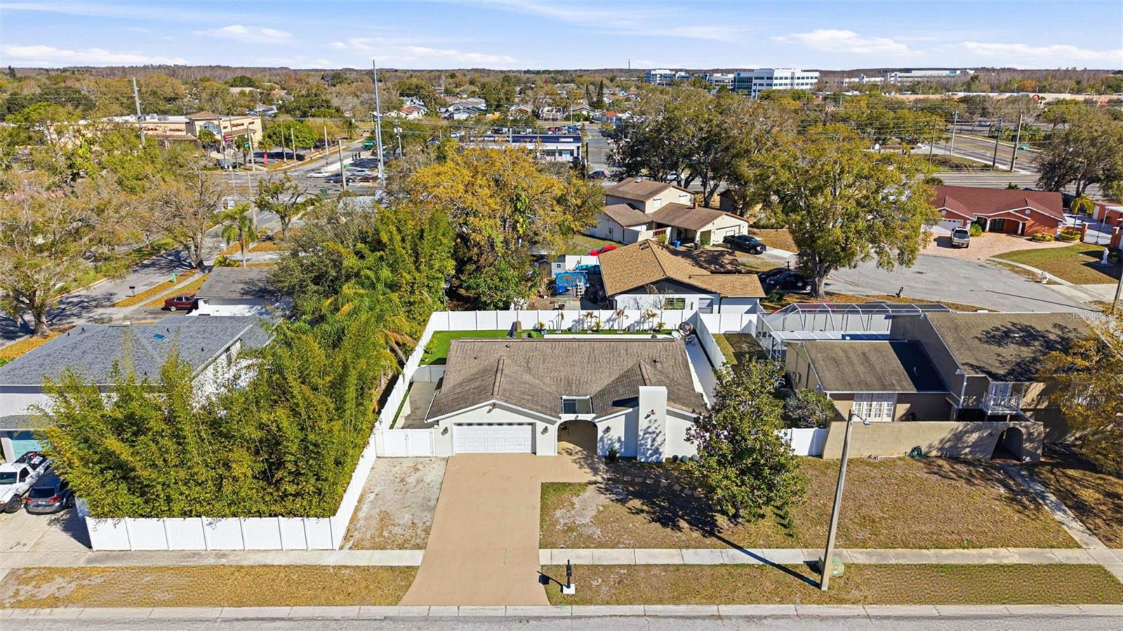 TWELVE OAKS - Residential