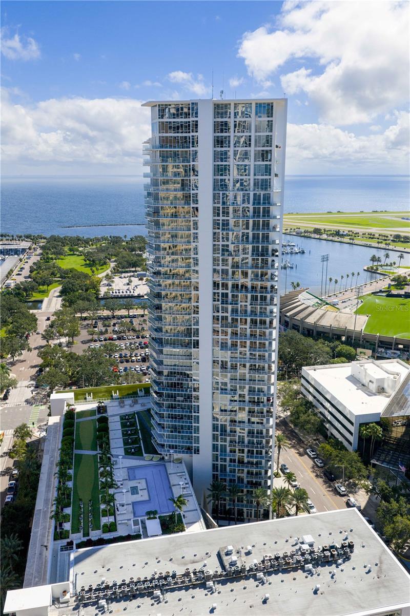 SIGNATURE PLACE CONDO - Residential