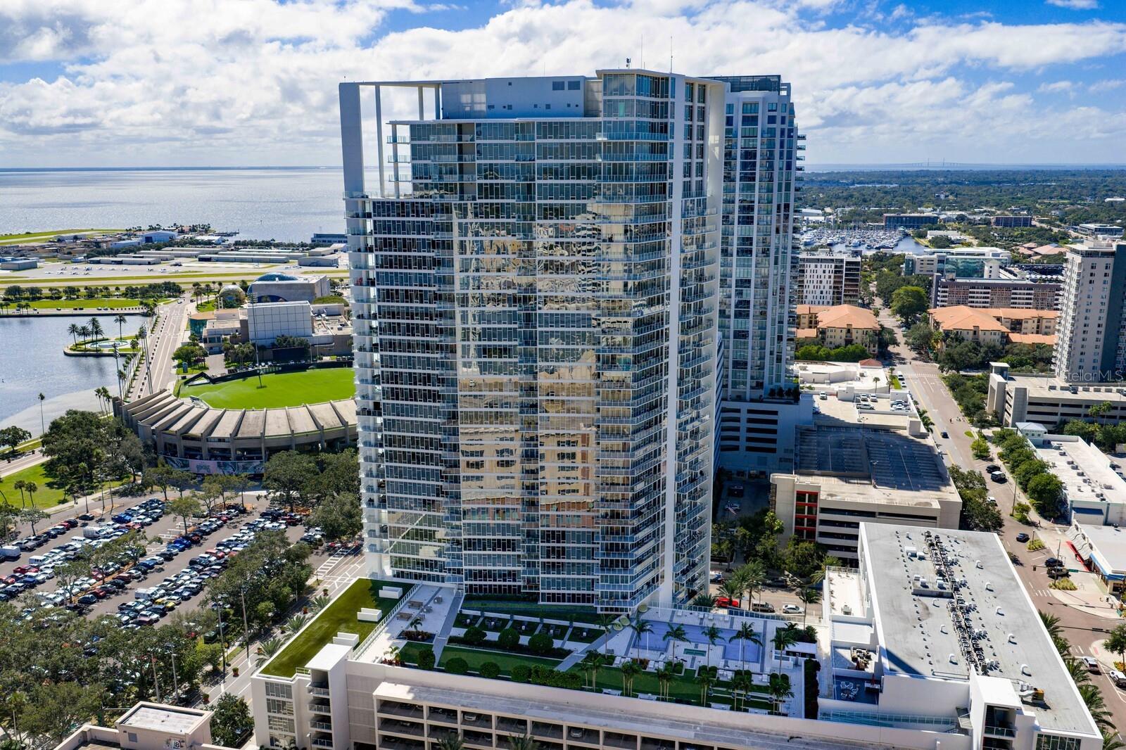 SIGNATURE PLACE CONDO - Residential