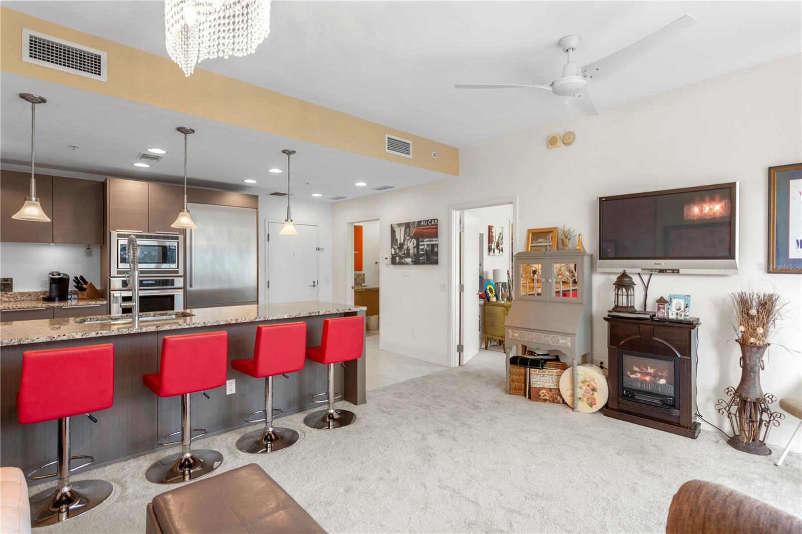 SIGNATURE PLACE CONDO - Residential