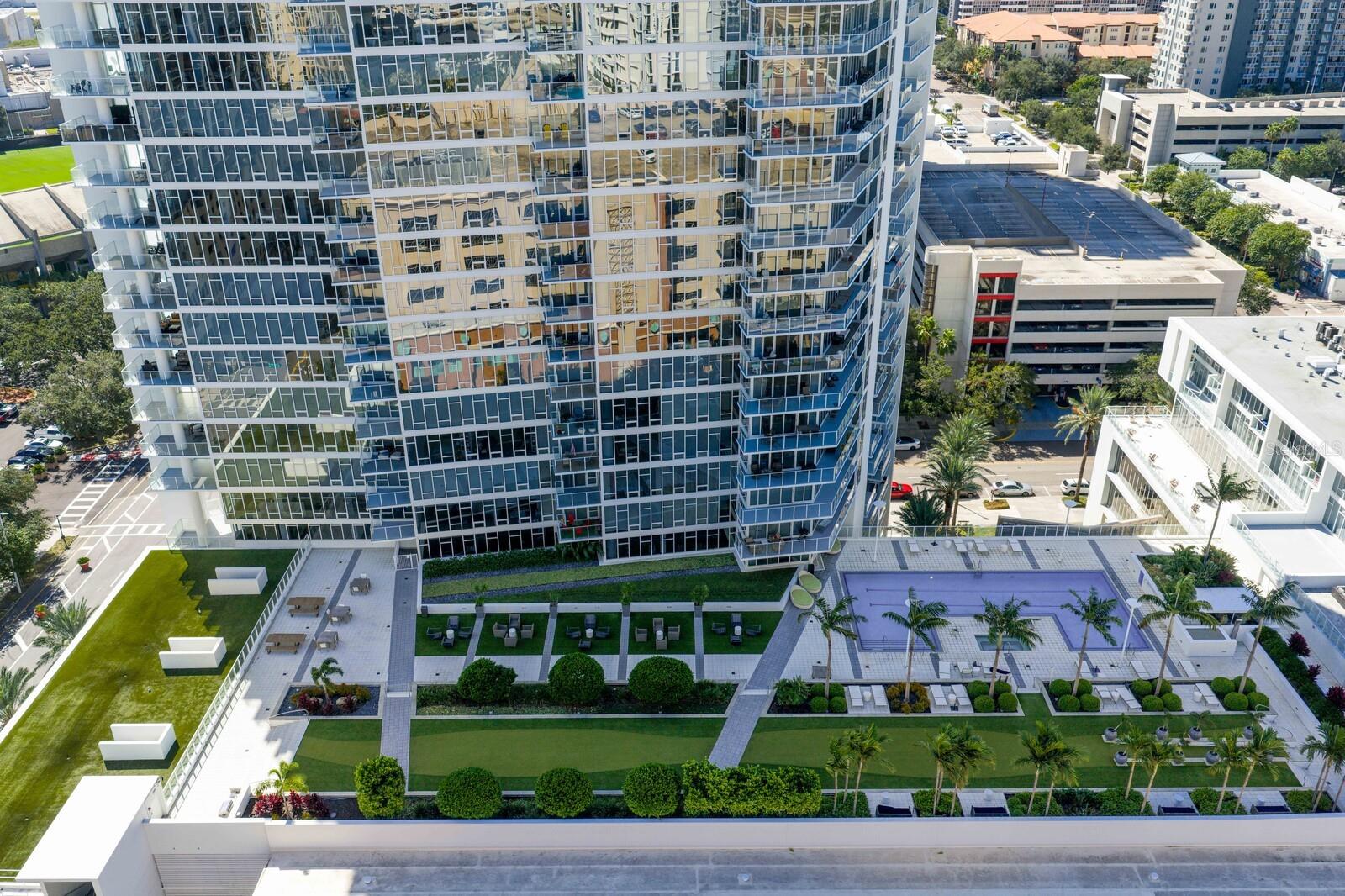 SIGNATURE PLACE CONDO - Residential