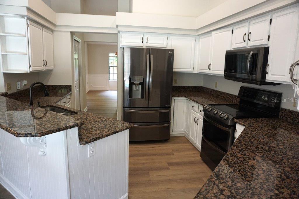 8021 LANDGROVE COURT