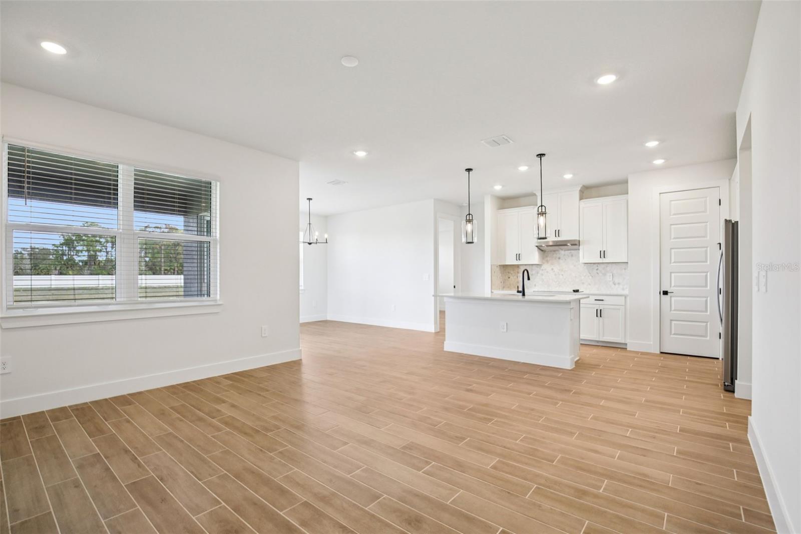 MAGNOLIA BAY - Residential