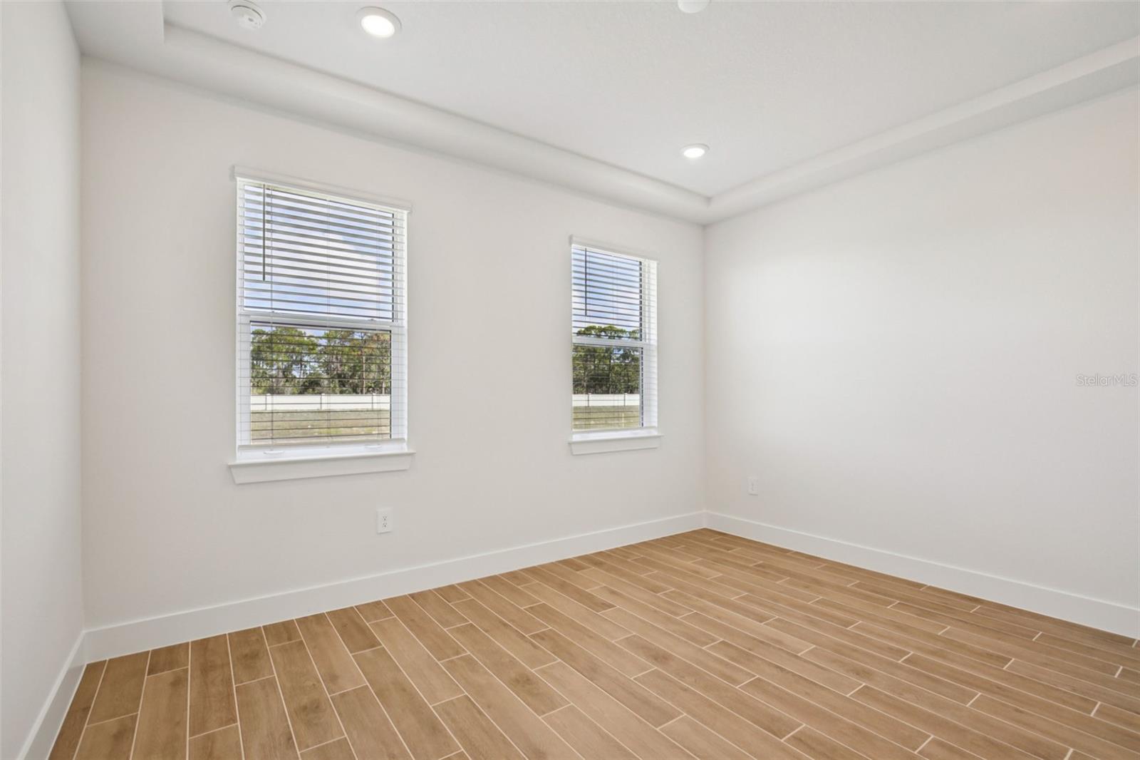 MAGNOLIA BAY - Residential