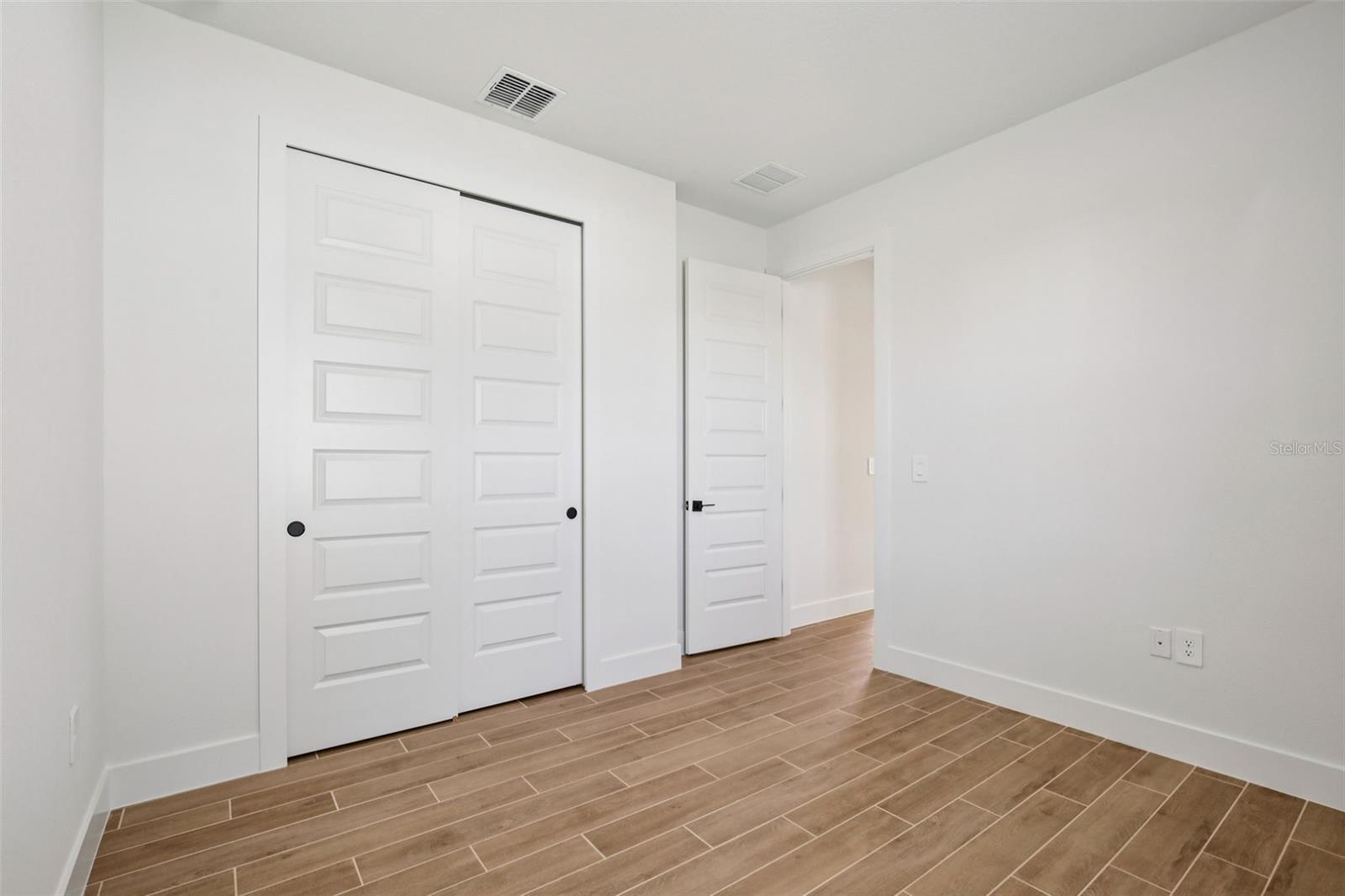 MAGNOLIA BAY - Residential