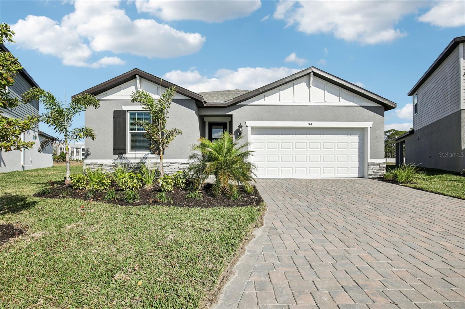 MAGNOLIA BAY - Residential