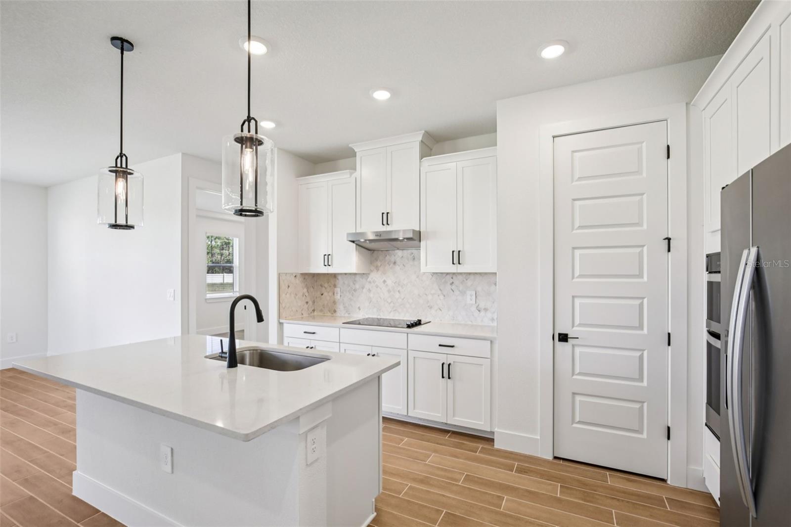 MAGNOLIA BAY - Residential