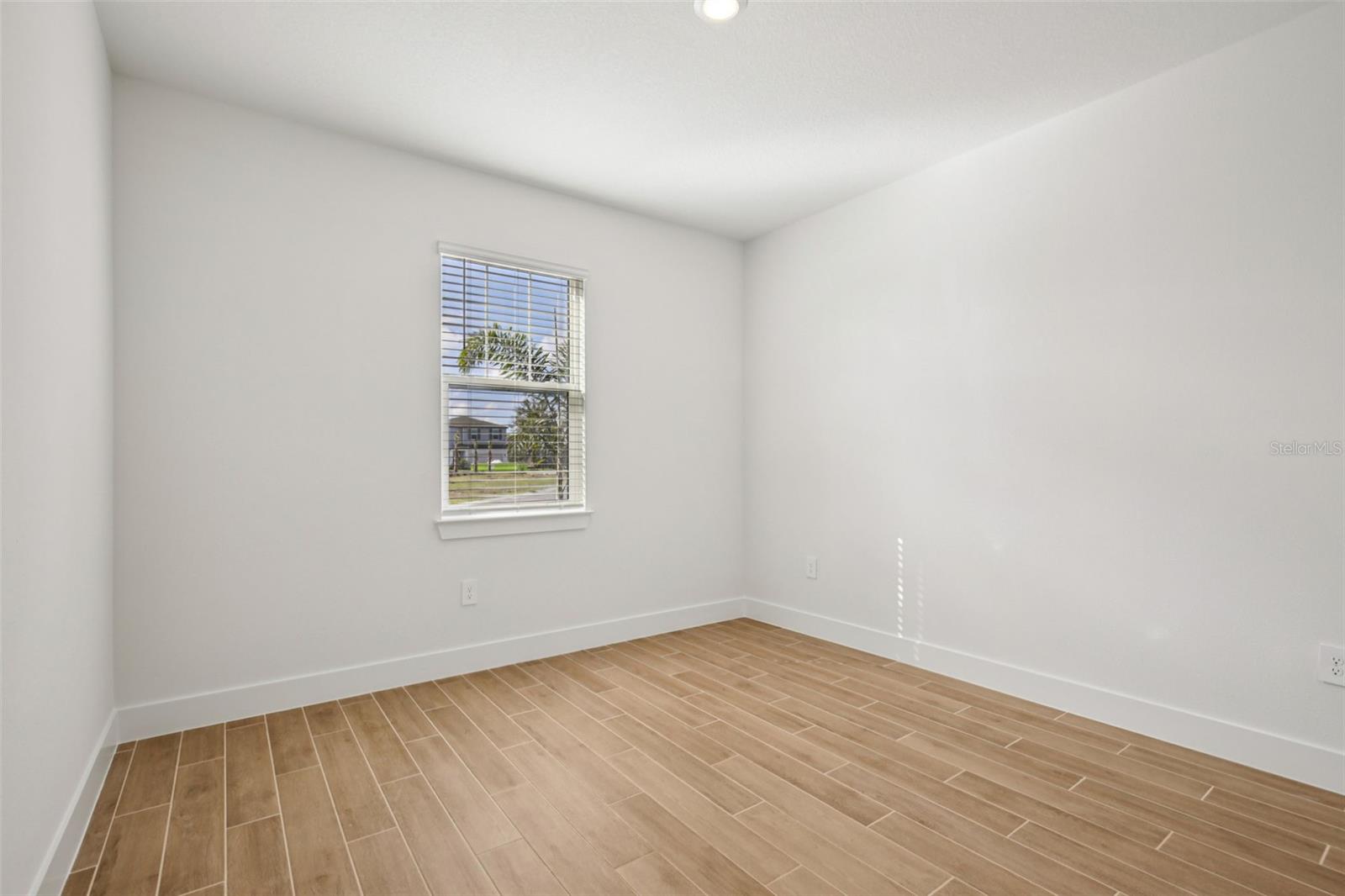 MAGNOLIA BAY - Residential