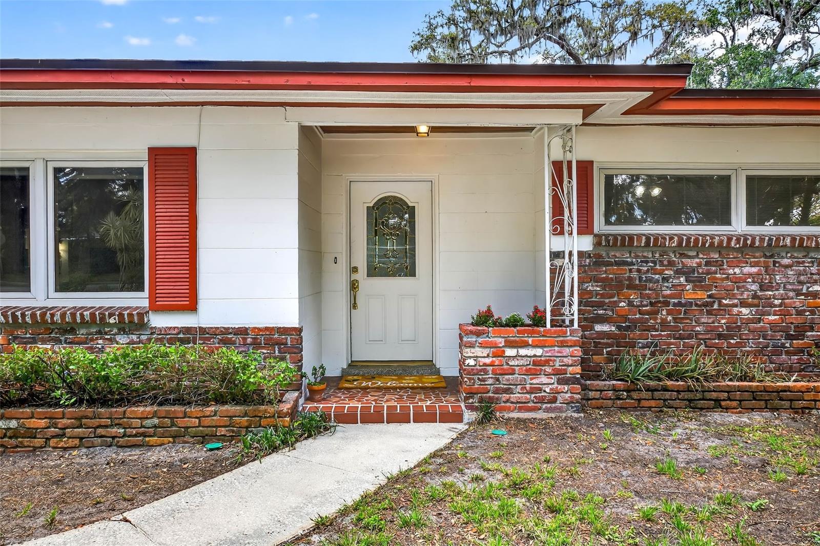 327 SUNNYSIDE ROAD
