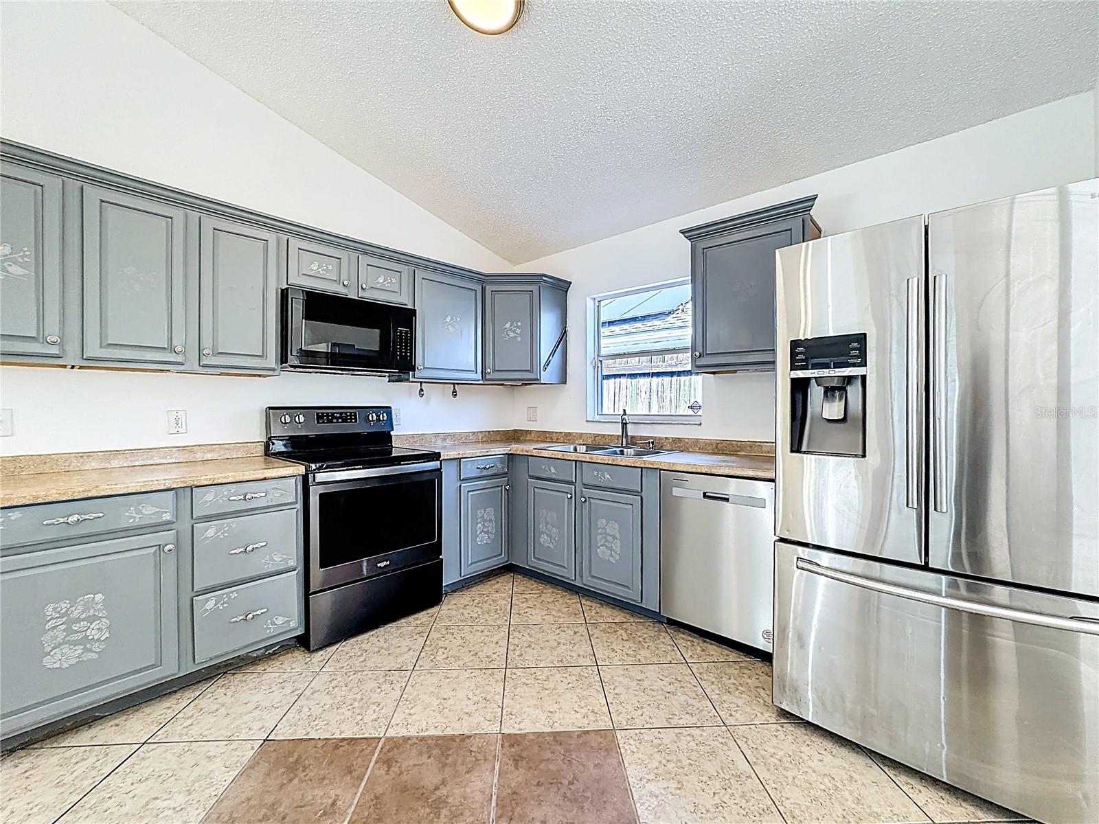 MEADOWS 02 AT BOGGY CREEK - Residential