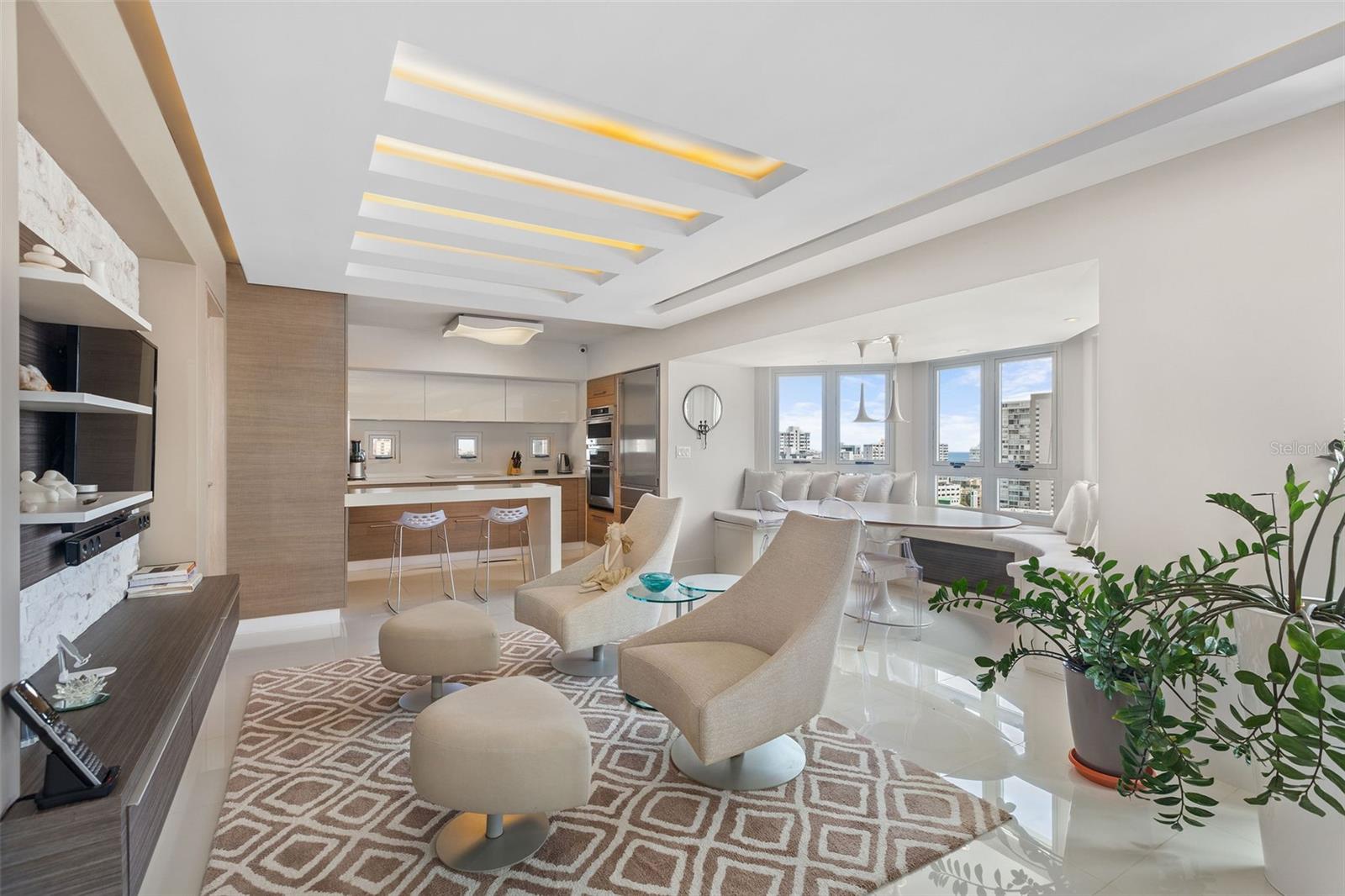 GALLERY PLAZA - Residential