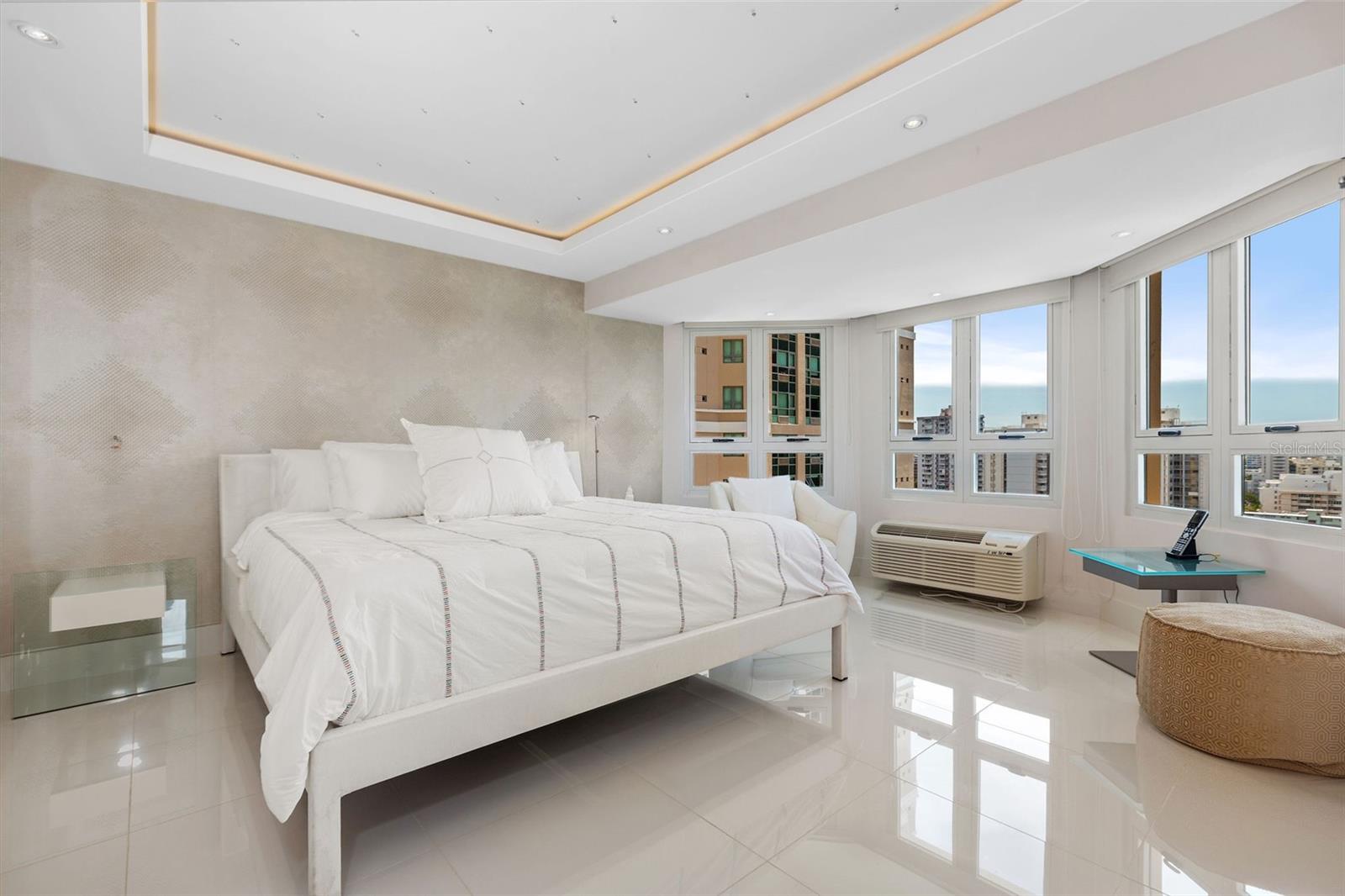 GALLERY PLAZA - Residential