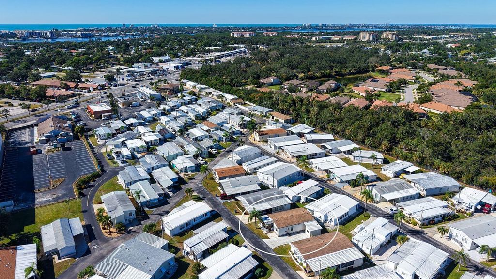 Photo of 116 Southwinds Drive, Sarasota, FL 34231 (MLS # A4672428)