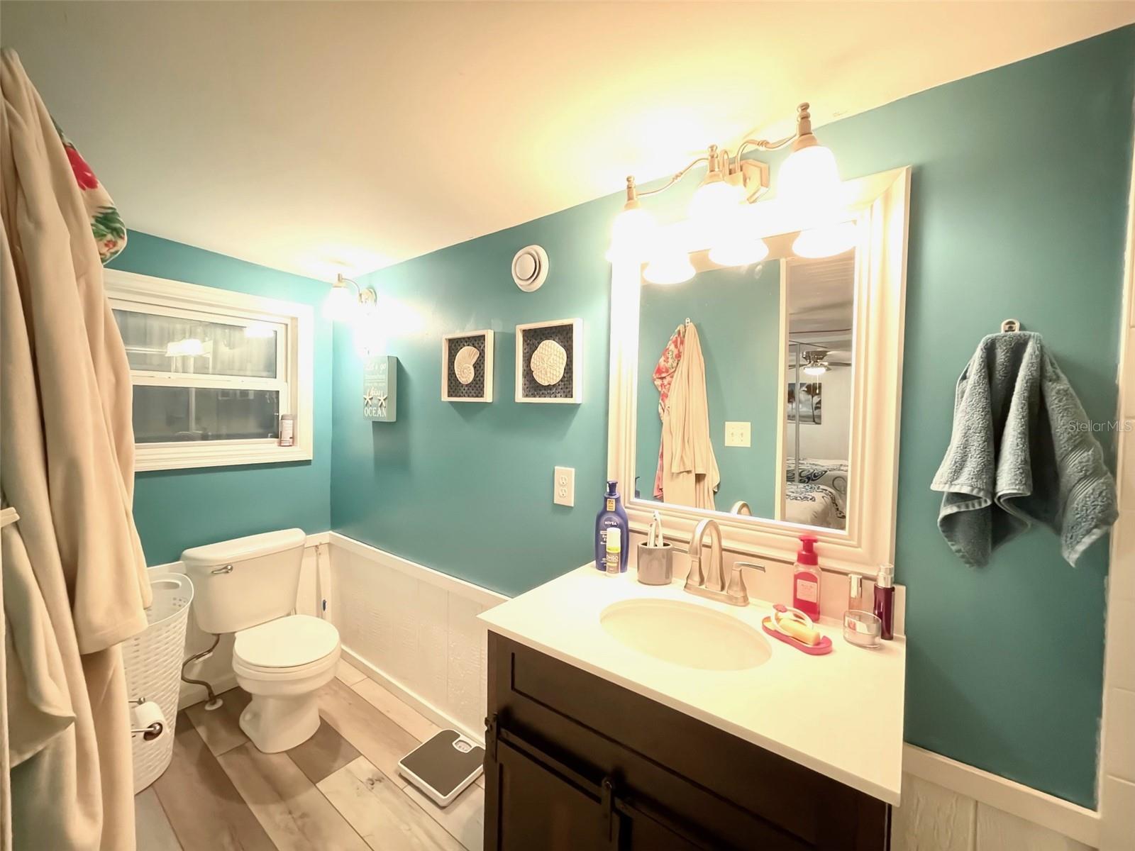 THUNDERBIRD MOBILE HOMES - Residential