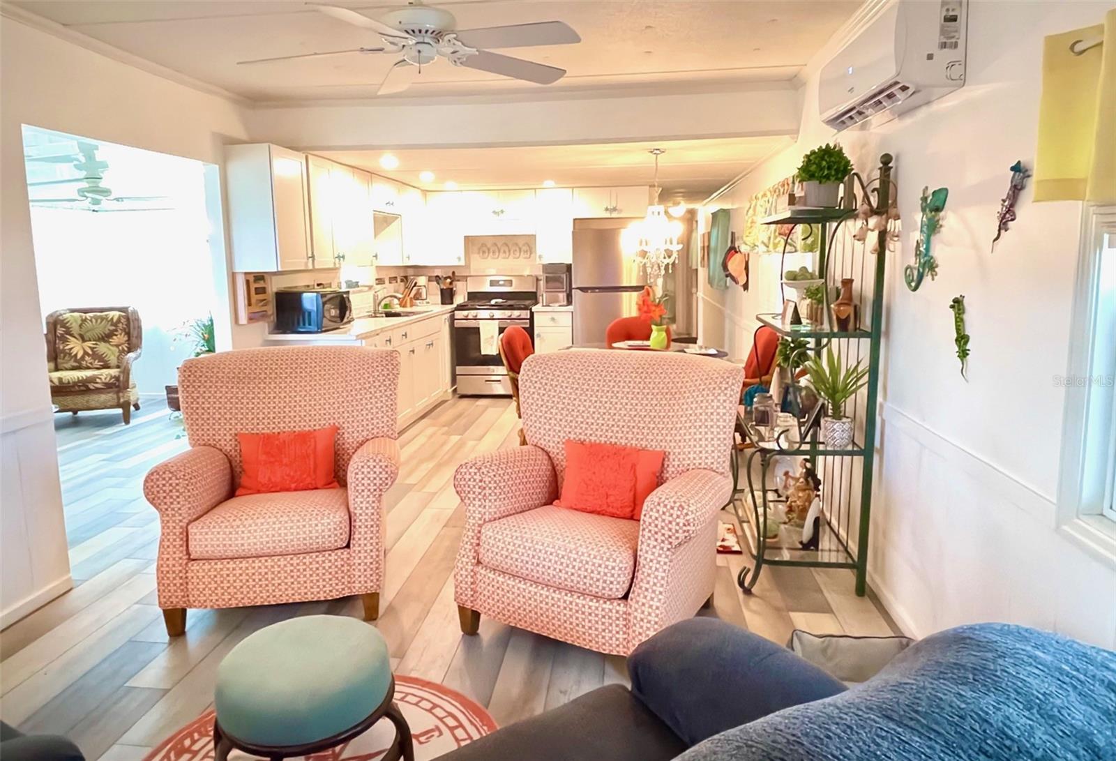 THUNDERBIRD MOBILE HOMES - Residential