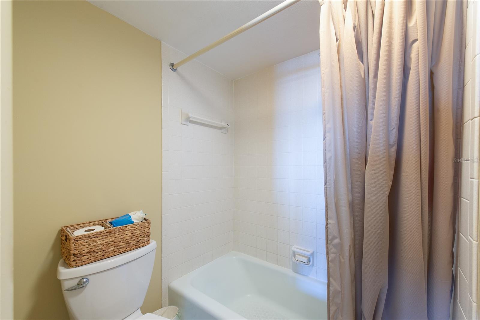 COVE CAY VILLAGE - Residential