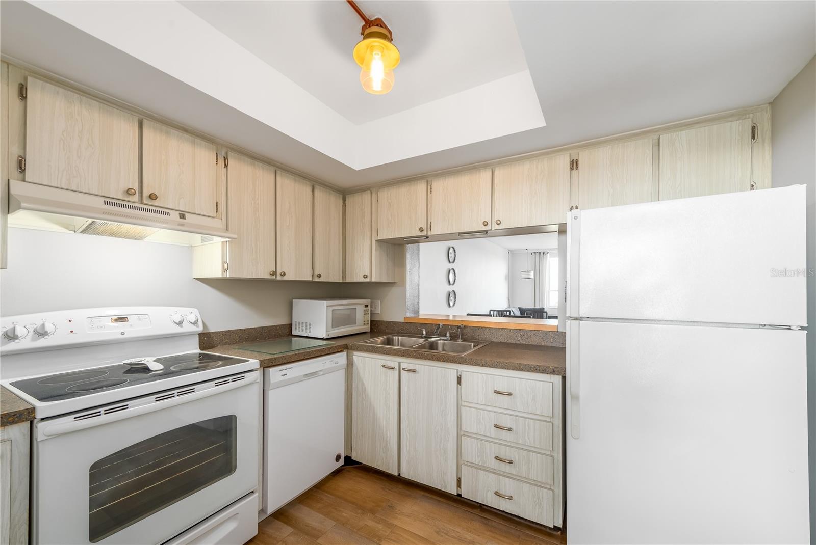 COVE CAY VILLAGE - Residential