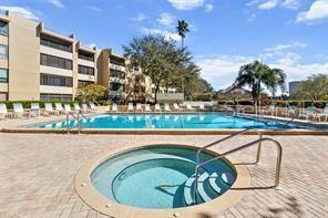 COVE CAY VILLAGE - Residential