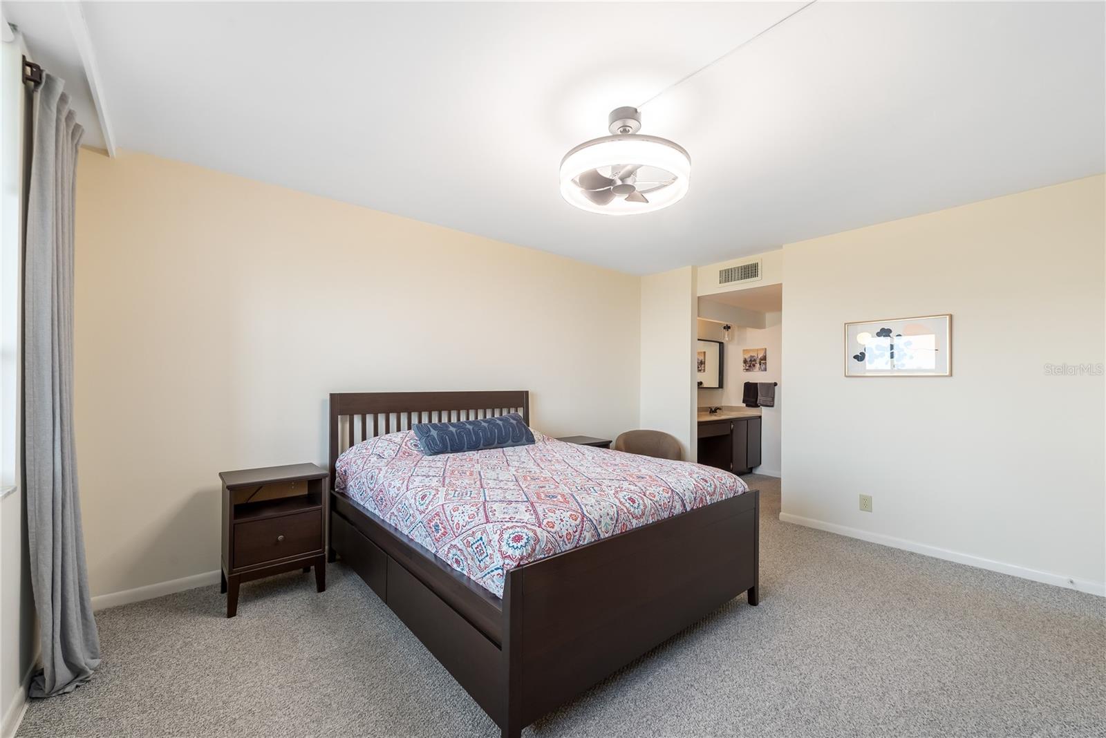 COVE CAY VILLAGE - Residential